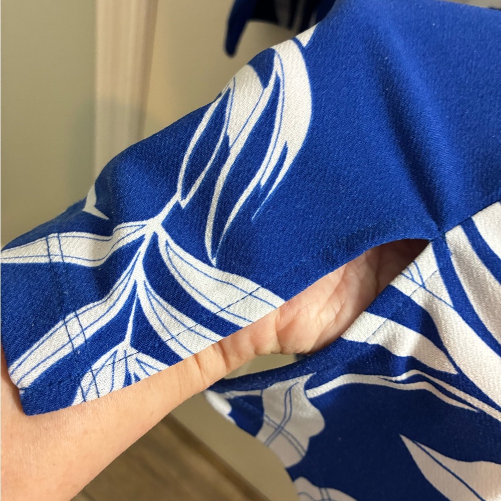 Dennis Basso Women's Blue and White Floral Blouse - Picture 4 of 8